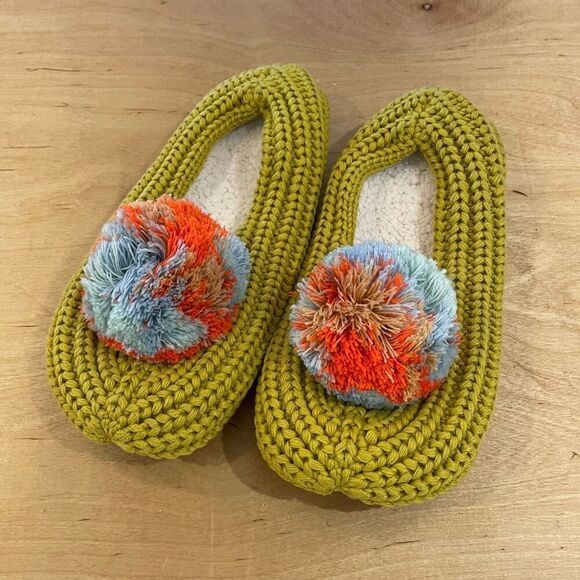 MARBLE POM KNIT SLIPPERS Soft Botton Stretch Size Medium Large New - Picture 2 of 5